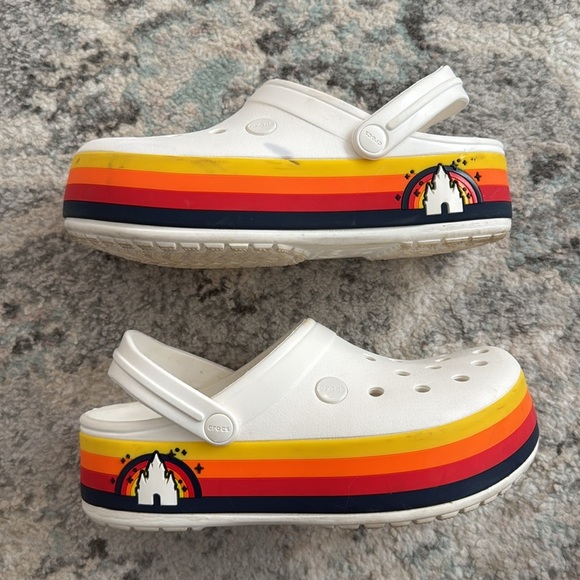 Disney Platform Crocs - Picture 3 of 14